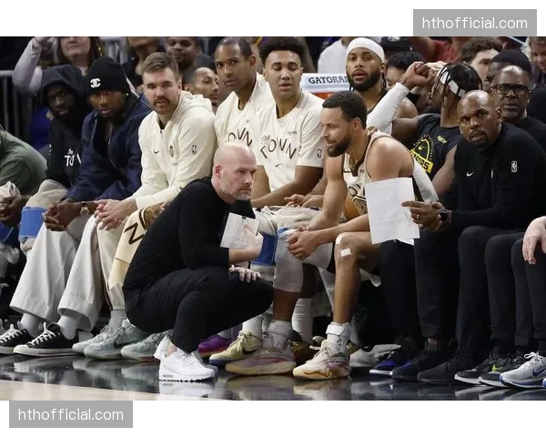 勇士库里膝盖伤情出现反复 球队后半程赛程再添不确定性