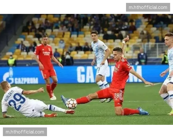 本菲卡中场控制力不足 面对皇马高压逼抢出球困难